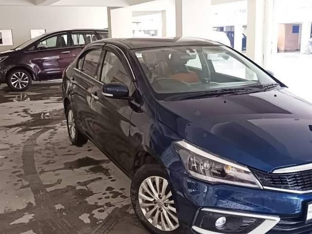 https://images10.gaadi.com/usedcar_image/4520602/original/processed_85f40171-9e6a-4968-b3d4-8519250aa29c.jpg?imwidth=6400