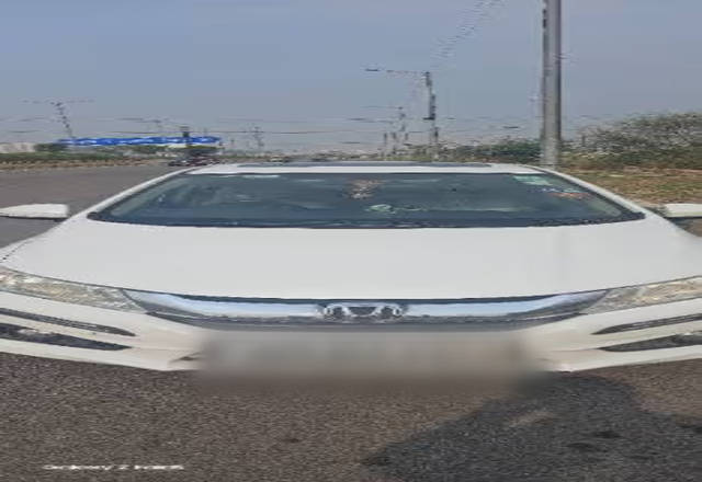 https://images10.gaadi.com/usedcar_image/4520606/original/90c93017-a7ad-492c-bbb5-03ffaada890a.?imwidth=6400