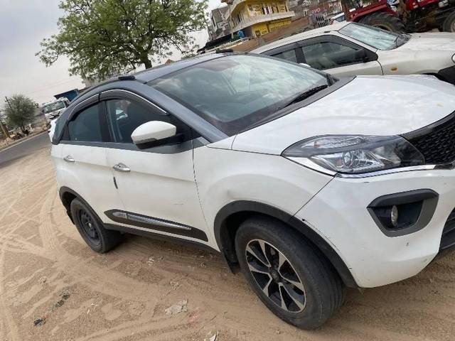https://images10.gaadi.com/usedcar_image/4520622/original/processed_6d824269-68ab-47ac-a980-7fe5e34aab3a.jpeg?imwidth=6401