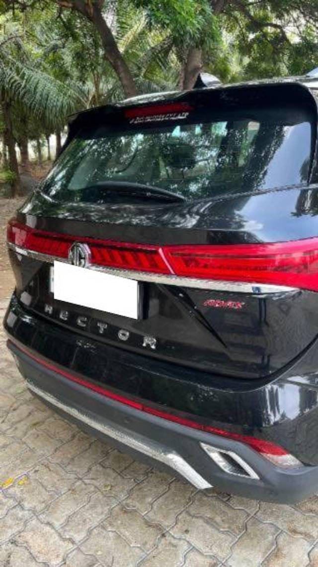 https://images10.gaadi.com/usedcar_image/4520631/original/processed_bf287999-b0d3-4943-a85a-14144e617665.jpeg?imwidth=6401