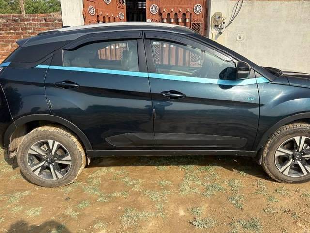 https://images10.gaadi.com/usedcar_image/4520639/original/processed_a00c928c-e2ad-4b5a-94a8-bd4f2cb771da.jpeg?imwidth=6401