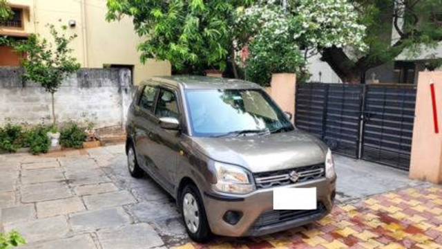 https://images10.gaadi.com/usedcar_image/4520655/original/processed_4cfc268f92b35deaf1c4471d62e0a27a.jpg?imwidth=6400