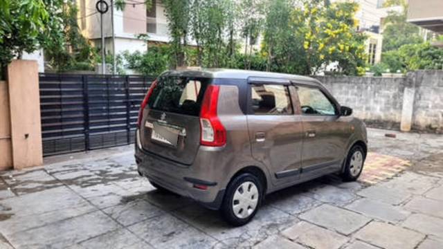 https://images10.gaadi.com/usedcar_image/4520655/original/processed_dbc9e58094c41f3e101139610e717d88.jpg?imwidth=6401
