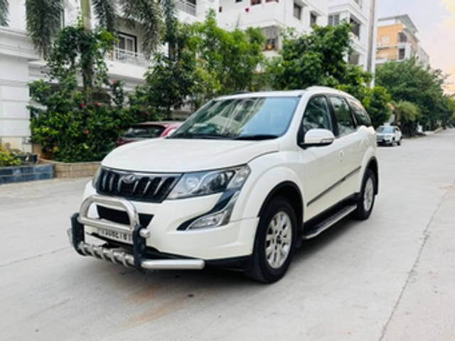 https://images10.gaadi.com/usedcar_image/4520659/original/de5ccfd1adb17624ce32fbd0eb310c9c.jpg?imwidth=6402