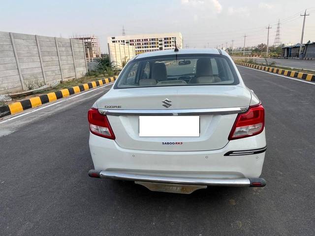 https://images10.gaadi.com/usedcar_image/4520660/original/processed_a19905656a7a6a933aca35207f0ae1bf.jpg?imwidth=6402