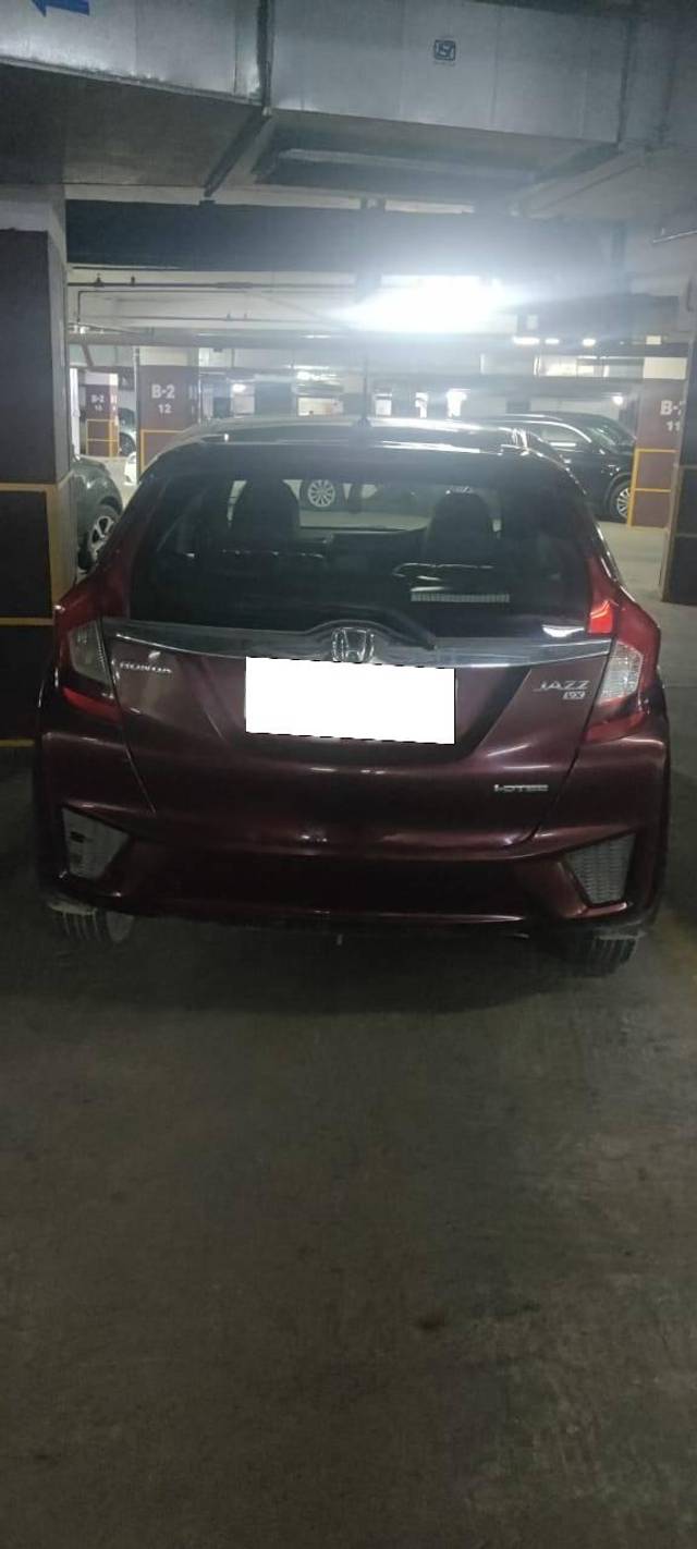 https://images10.gaadi.com/usedcar_image/4520689/original/processed_47146d5f-2ebc-41a9-b84a-3b0c9f471991.jpg?imwidth=6401