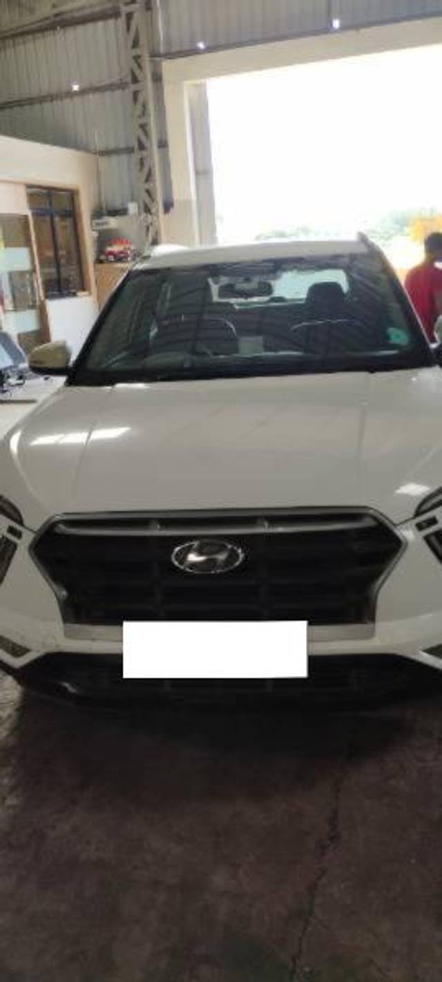 https://images10.gaadi.com/usedcar_image/4520720/original/processed_0f606c1d-979b-4731-87e5-be5e20b41c4d.jpg?imwidth=6400