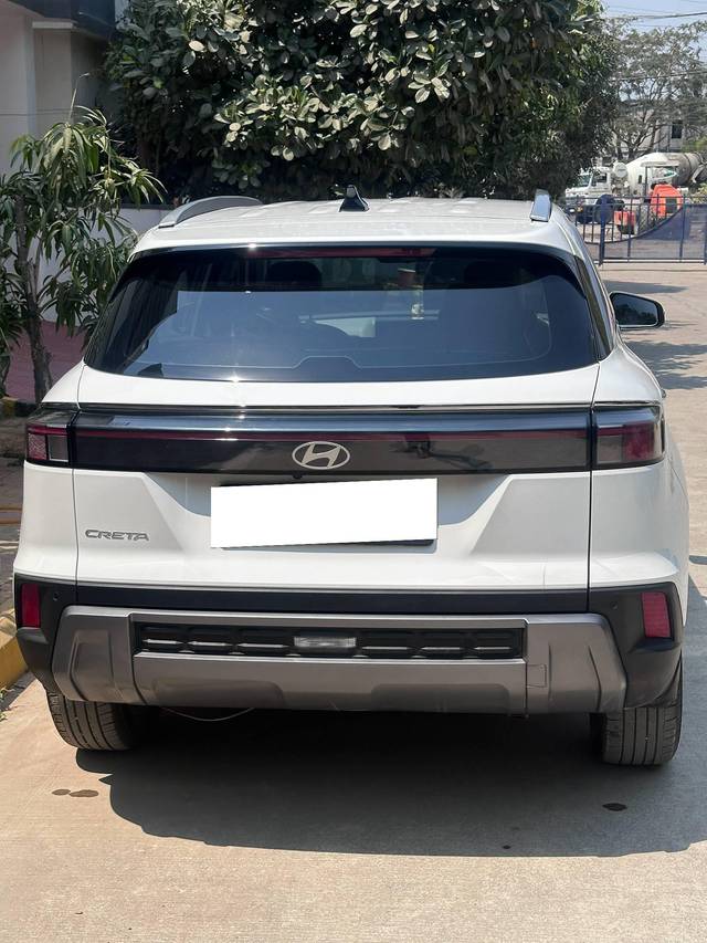 https://images10.gaadi.com/usedcar_image/4520721/original/processed_df9499ff-1594-4c30-b8cc-5e5cb9cef345.jpeg?imwidth=6402