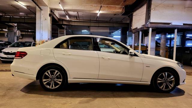 https://images10.gaadi.com/usedcar_image/4520730/original/processed_dd53a28a54bd8137aad82081dfb8bc96.jpg?imwidth=6401