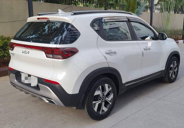 https://images10.gaadi.com/usedcar_image/4520751/original/processed_1c1f4bb7bc8c8a1133845c7359b668ac.jpg?imwidth=6401