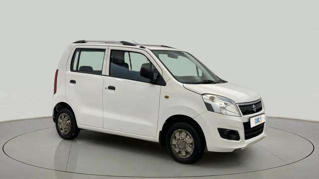 https://images10.gaadi.com/usedcar_image/4520753/original/9491426cfcc38ecac3ba8cf843776f55.jpg?imwidth=6400