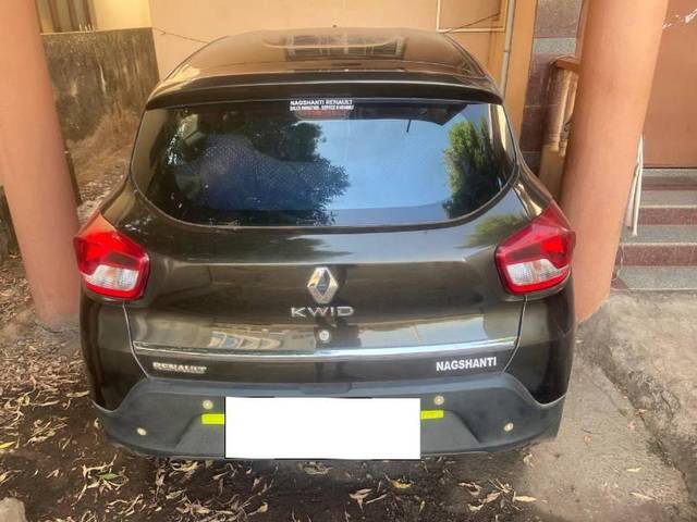 https://images10.gaadi.com/usedcar_image/4520754/original/processed_70c345fb-36e1-49a5-9c06-a69c9bdbf42e.jpg?imwidth=6401