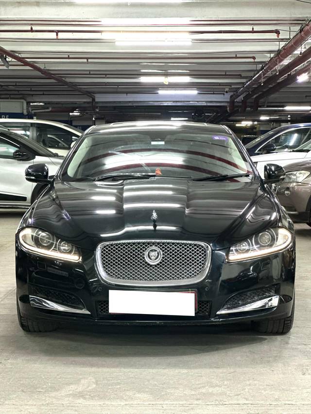 https://images10.gaadi.com/usedcar_image/4520796/original/processed_22a08209e6cbc180d8f8a09f9c8a5d02.jpg?imwidth=6402