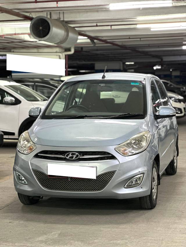 https://images10.gaadi.com/usedcar_image/4520807/original/processed_e7f1d2536a87c6336a7d67004d1f5f40.jpg?imwidth=6402