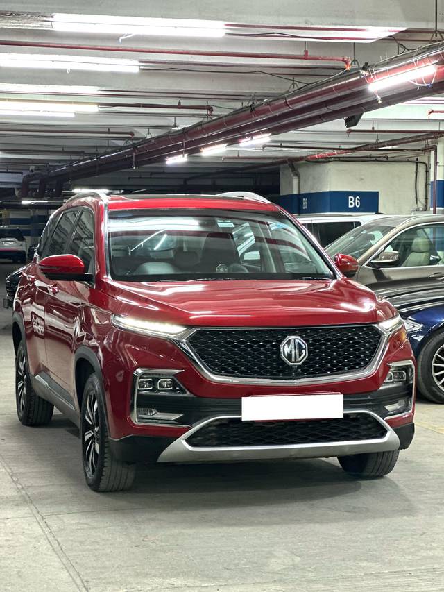 https://images10.gaadi.com/usedcar_image/4520810/original/processed_1b8d47d8a12b2d8c64e090d36d07e940.jpg?imwidth=6400