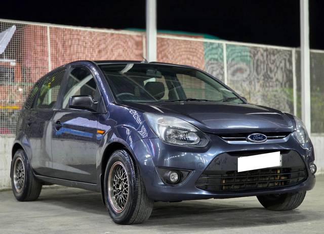 https://images10.gaadi.com/usedcar_image/4520815/original/processed_19b1ed549b6d00c935ac316b7b49b1c8.jpg?imwidth=6400