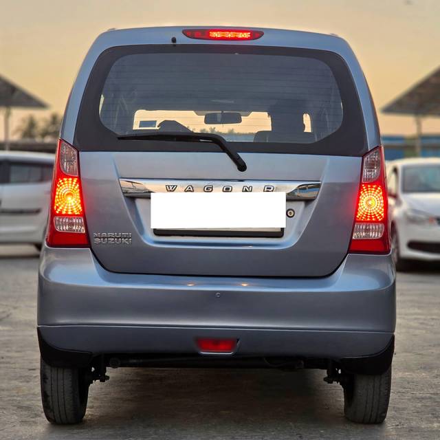 https://images10.gaadi.com/usedcar_image/4520817/original/processed_aeb268f02448a19ae707b5ba1414c2a9.jpg?imwidth=6401
