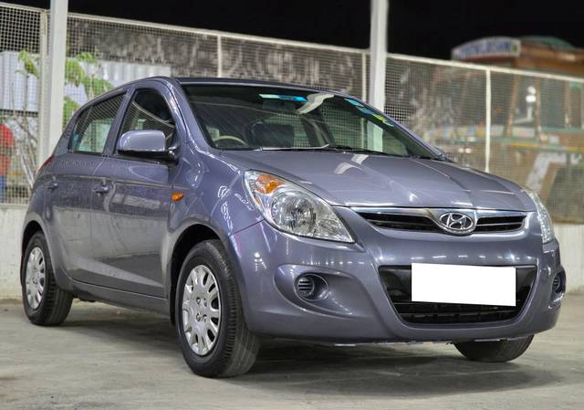 https://images10.gaadi.com/usedcar_image/4520885/original/processed_9f9aeee045dd3cc2f3015b0fd1c0d742.jpg?imwidth=6400