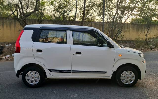 https://images10.gaadi.com/usedcar_image/4520886/original/e89fed6d2a6eeee03b8805faf8c0e453.jpg?imwidth=6401