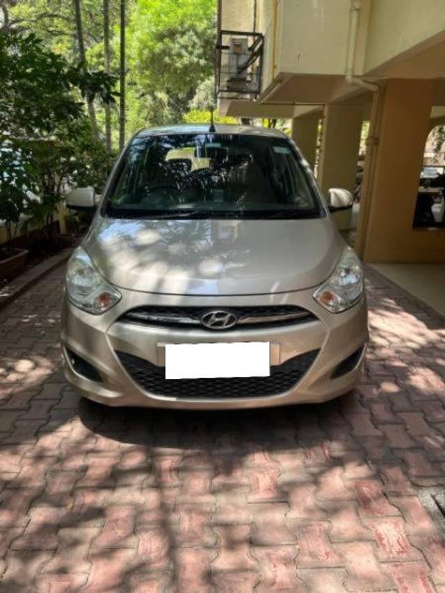 https://images10.gaadi.com/usedcar_image/4520921/original/processed_ef561fca-135f-4ee8-a1ba-da2f4ac7db60.jpg?imwidth=6400
