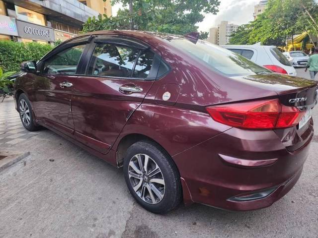 https://images10.gaadi.com/usedcar_image/4520922/original/processed_add992b4-7e63-46d8-bae8-ffe4b64ae0b9.jpg?imwidth=6400