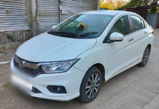https://images10.gaadi.com/usedcar_image/4520932/original/1220a3cb-7214-4f85-85ec-45e729010c51.?imwidth=6402