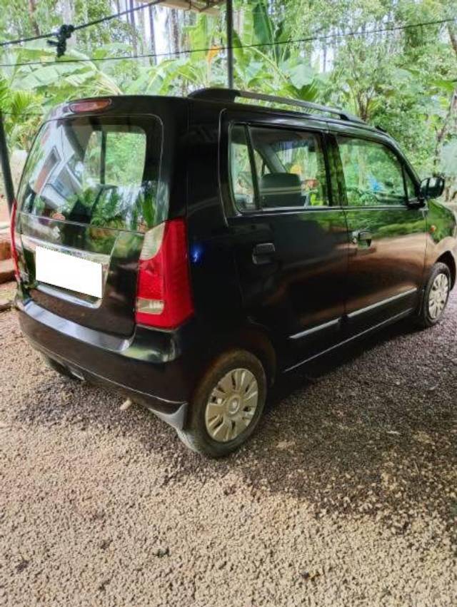 https://images10.gaadi.com/usedcar_image/4520934/original/processed_0fd7c627-c7db-47ef-9926-43aa81d8a2b6.jpg?imwidth=6401