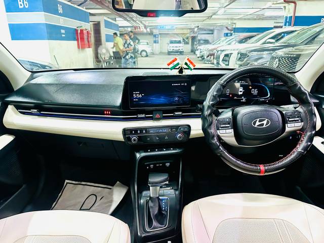 https://images10.gaadi.com/usedcar_image/4520935/original/b33482b2d0f877466ee30afe6d7f8fa8.jpg?imwidth=6402