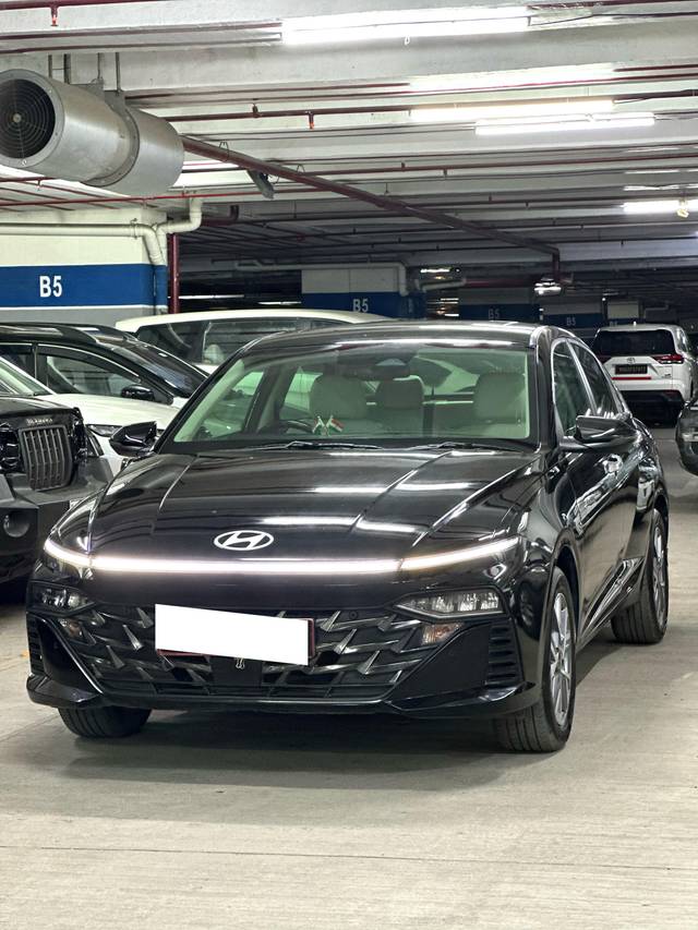 https://images10.gaadi.com/usedcar_image/4520935/original/processed_494d3ae30ac40a15559850e1de422af4.jpg?imwidth=6400