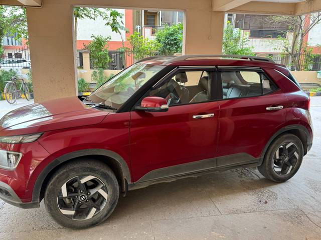 https://images10.gaadi.com/usedcar_image/4520950/original/processed_fc172ee7-54cf-421c-a04f-1ef679e9271c.jpg?imwidth=6402