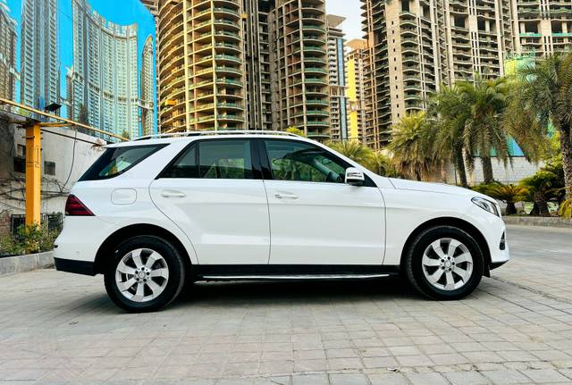 https://images10.gaadi.com/usedcar_image/4520958/original/47e99b681442377f21cc0a1d08a0e4b9.jpg?imwidth=6401
