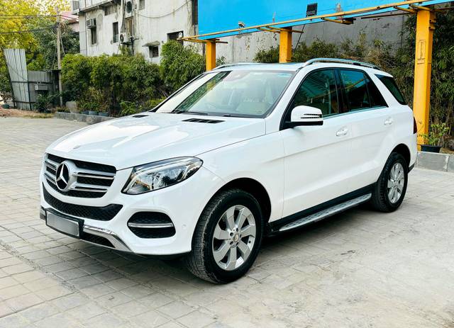 https://images10.gaadi.com/usedcar_image/4520958/original/e59cce5739ca9e7cbad9697d793e3bb3.jpg?imwidth=6400