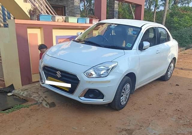https://images10.gaadi.com/usedcar_image/4520960/original/processed_42049949-daff-416e-bc30-89d56d3ed28b.jpg?imwidth=6400