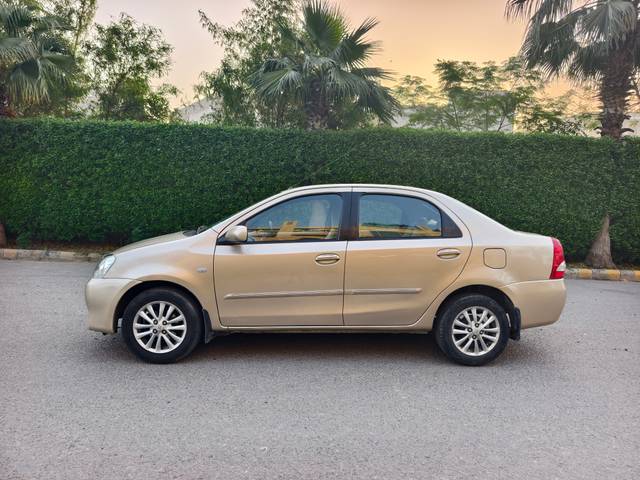 https://images10.gaadi.com/usedcar_image/4520988/original/8dba8057964d47c66ac35fd9de7bfb06.jpg?imwidth=6402