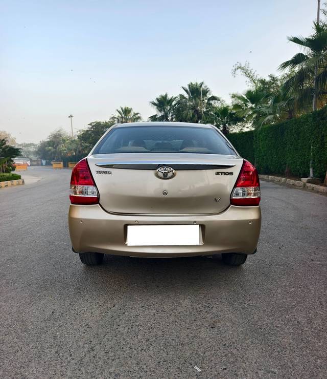 https://images10.gaadi.com/usedcar_image/4520988/original/processed_671289d4fe975b7a187e6b48527d1883.jpg?imwidth=6401