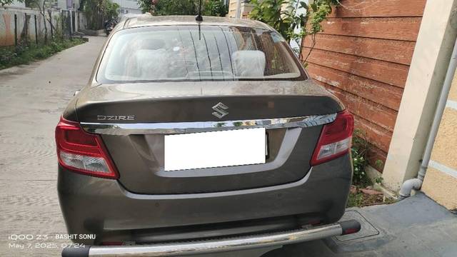 https://images10.gaadi.com/usedcar_image/4520998/original/processed_dd9bf03f-723f-42ce-8193-8d3df186ce06.jpg?imwidth=6401