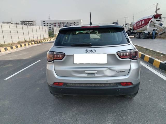 https://images10.gaadi.com/usedcar_image/4521002/original/processed_e196165f5033a0c6e014352c1b34f93a.jpg?imwidth=6402