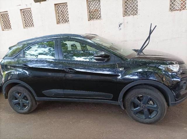 https://images10.gaadi.com/usedcar_image/4521029/original/processed_3c8fb324-9d83-4702-86db-a4e5906f956e.jpg?imwidth=6401
