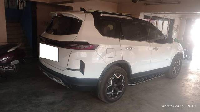 https://images10.gaadi.com/usedcar_image/4521037/original/processed_013c1780-622f-420c-a735-d0f080edf3a9.jpeg?imwidth=6401