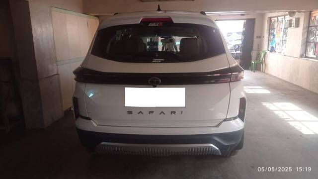 https://images10.gaadi.com/usedcar_image/4521037/original/processed_a2c407d0-ccac-4442-a77b-00a2c0e7292a.jpeg?imwidth=6402