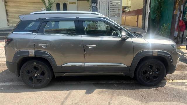 https://images10.gaadi.com/usedcar_image/4521045/original/processed_71aeb8d9-0215-4a63-b67a-f7b3237fe157.jpeg?imwidth=6401