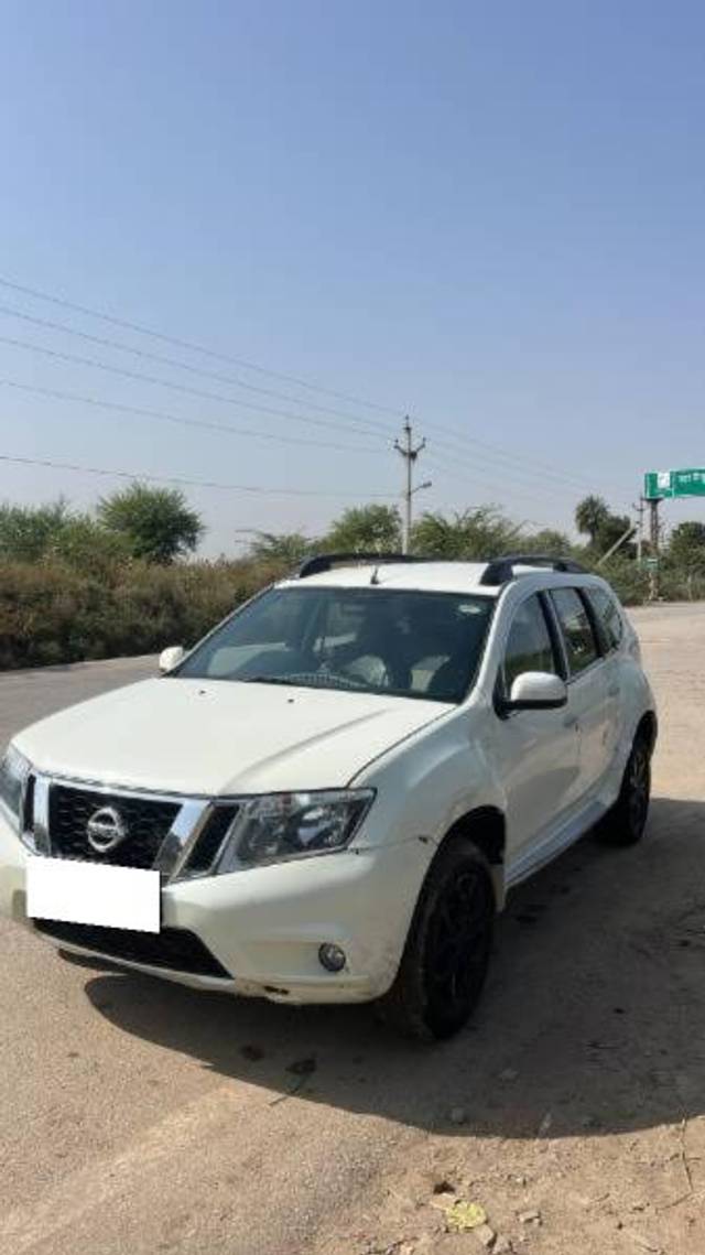 https://images10.gaadi.com/usedcar_image/4521046/original/processed_a467a8f7-8554-49e9-ad7a-fd8552e07dd0.jpg?imwidth=6400