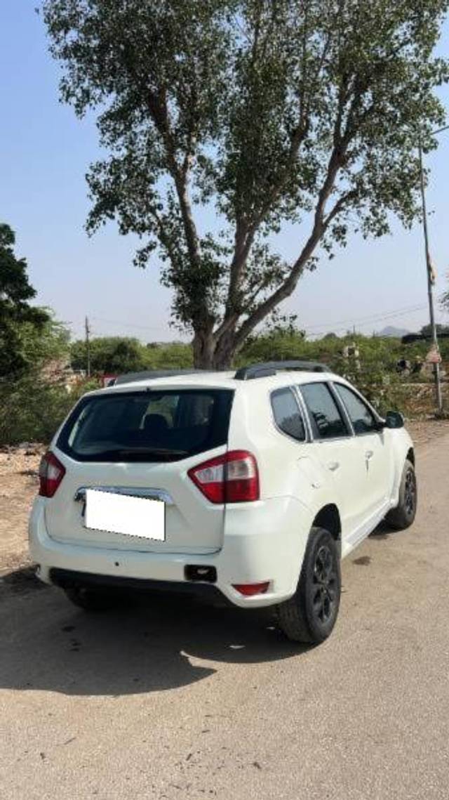 https://images10.gaadi.com/usedcar_image/4521046/original/processed_bc6c3405-d80f-468e-adb5-48aeb888ff10.jpg?imwidth=6401