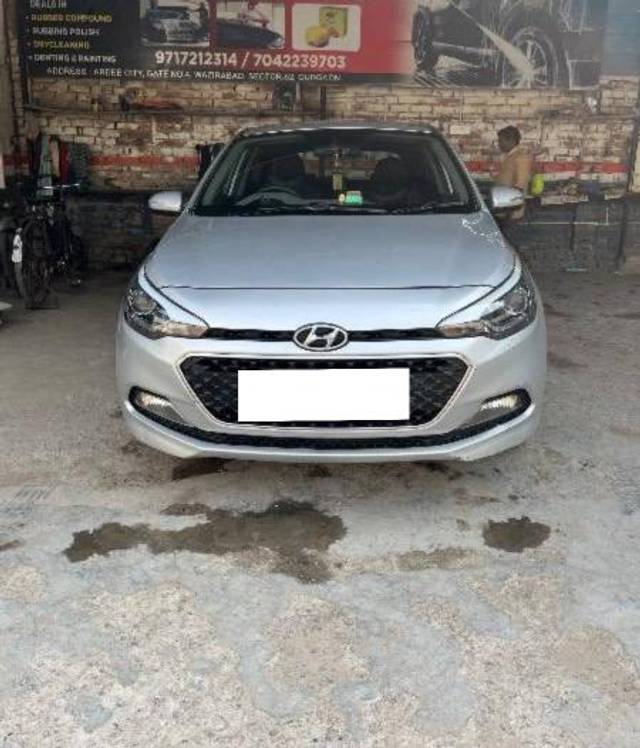 https://images10.gaadi.com/usedcar_image/4521074/original/processed_7ecc1e7e-9567-4cb8-ad2c-7d7fb3bb6294.jpeg?imwidth=6400