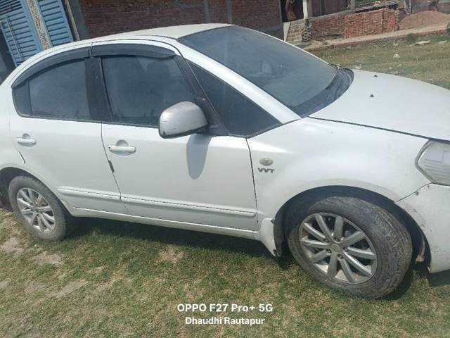 https://images10.gaadi.com/usedcar_image/4521075/original/processed_82cd3f59-8165-45c1-9bd7-33097dc8494b.jpg?imwidth=6401