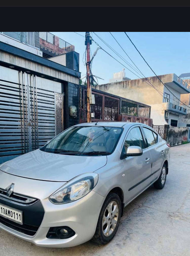 https://images10.gaadi.com/usedcar_image/4521092/original/processed_e9bddab5-3773-4fdf-94b5-6c3f6b3748c7.png?imwidth=6401