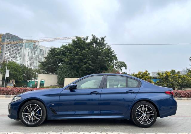 https://images10.gaadi.com/usedcar_image/4521131/original/9e8352495f8c6b273c514bdee85c6eaa.jpg?imwidth=6402