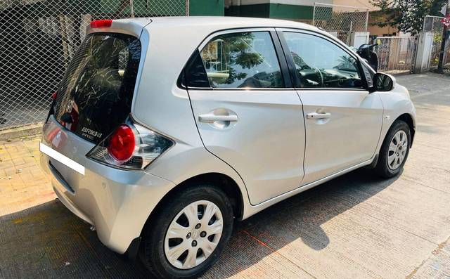 https://images10.gaadi.com/usedcar_image/4521132/original/processed_f93d04a1bdee1b035c78079e20f499fc.jpg?imwidth=6401