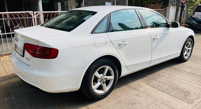 https://images10.gaadi.com/usedcar_image/4521135/original/processed_1c20fa3e86cb80be46e46630d734e4da.jpg?imwidth=6402