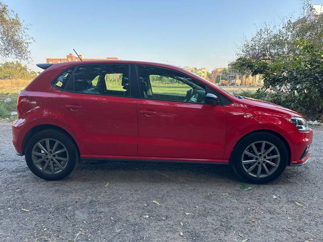 https://images10.gaadi.com/usedcar_image/4521136/original/6ba27463bacd44ae56a3b8ee0e66c38a.jpg?imwidth=6401